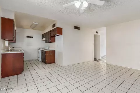 4126 W Medlock Dr, Phoenix, AZ 85019 photo 9