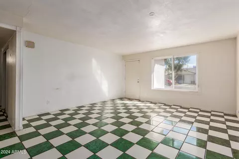 4126 W Medlock Dr, Phoenix, AZ 85019 photo 6