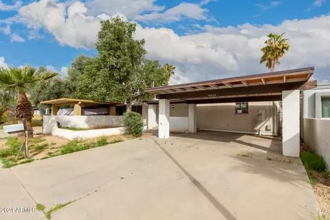 10522 W Heatherbrae Dr, Phoenix, AZ 85037