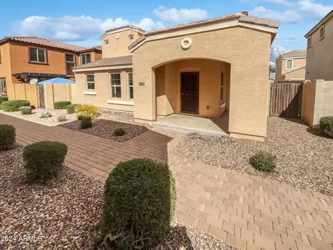 2227 S Ponderosa Dr, Gilbert, AZ 85295