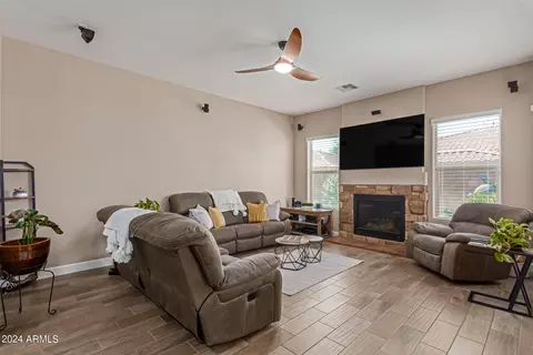 10528 E Hawk Ave, Mesa, AZ 85212 photo 3