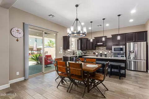 10528 E Hawk Ave, Mesa, AZ 85212 photo 2