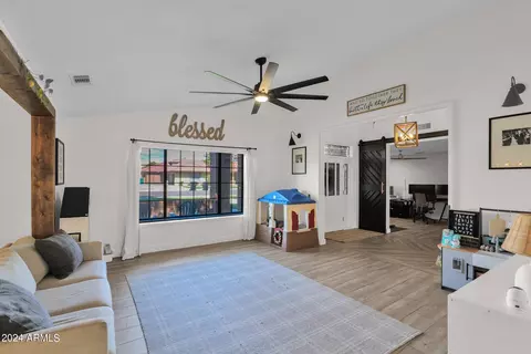 Living - 3849 E Flossmoor Ave, Mesa, AZ 85206 photo 5 of 6