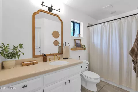 Bath - 3849 E Flossmoor Ave, Mesa, AZ 85206 photo 5 of 6
