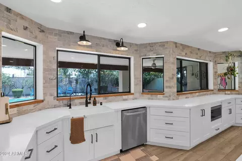 Kitchen - 3849 E Flossmoor Ave, Mesa, AZ 85206 photo 5 of 5