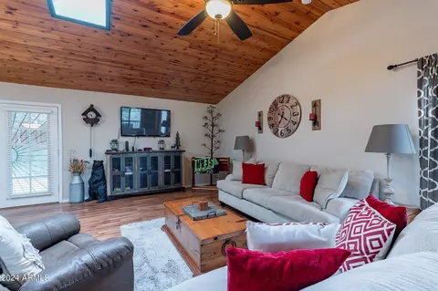 4335 N Holly Dr, Pine, AZ 85544 photo 8
