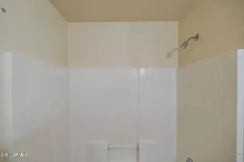 Bath - 1144 E Baylor Ln, Gilbert, AZ 85296 photo 2 of 5