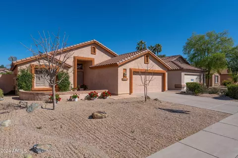 Exterior - 1144 E Baylor Ln, Gilbert, AZ 85296 photo 2 of 12