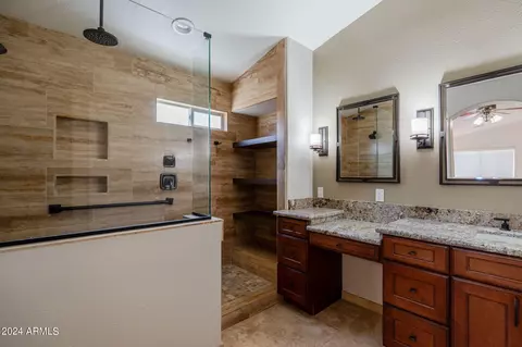 Bath - 1144 E Baylor Ln, Gilbert, AZ 85296 photo 4 of 5