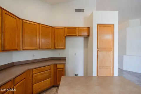 Kitchen - 1144 E Baylor Ln, Gilbert, AZ 85296 photo 5 of 7