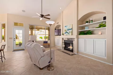 Living - 2020 E Taxidea Way, Phoenix, AZ 85048 photo 5 of 7