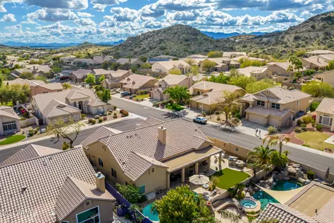 View/Area - 2020 E Taxidea Way, Phoenix, AZ 85048 photo 4 of 6