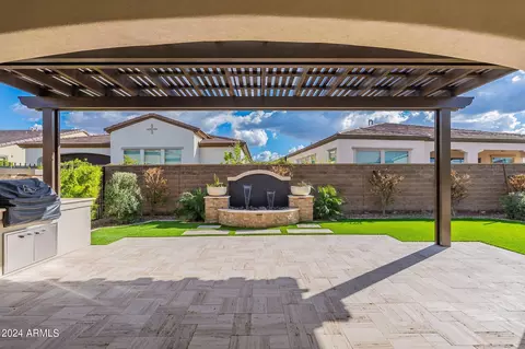 231 E Veterans Way, San Tan Valley, AZ 85140