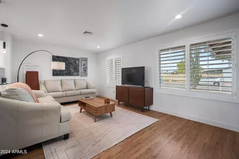 1 E Saint John Rd, Phoenix, AZ 85022 photo 5