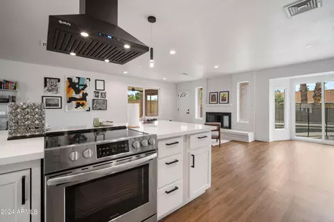 1 E Saint John Rd, Phoenix, AZ 85022 photo 9