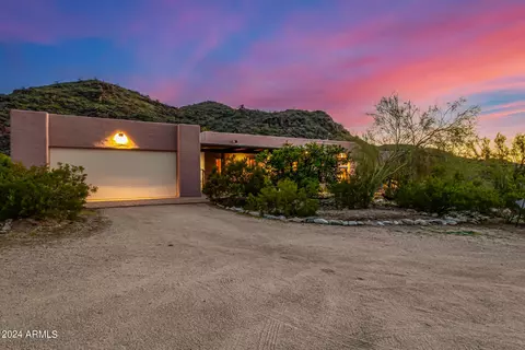 Exterior - 2215 E Siesta Dr, Phoenix, AZ 85042 photo 3 of 27