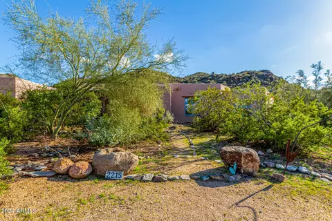 Exterior - 2215 E Siesta Dr, Phoenix, AZ 85042 photo 8 of 27