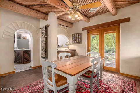 Dining - 2215 E Siesta Dr, Phoenix, AZ 85042 photo 2 of 3