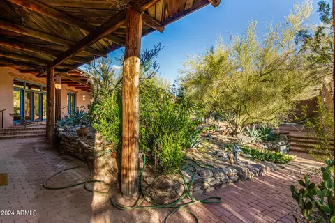 Exterior - 2215 E Siesta Dr, Phoenix, AZ 85042 photo 24 of 27