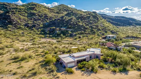 View/Area - 2215 E Siesta Dr, Phoenix, AZ 85042 photo 5 of 18