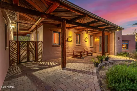 Exterior - 2215 E Siesta Dr, Phoenix, AZ 85042 photo 6 of 27