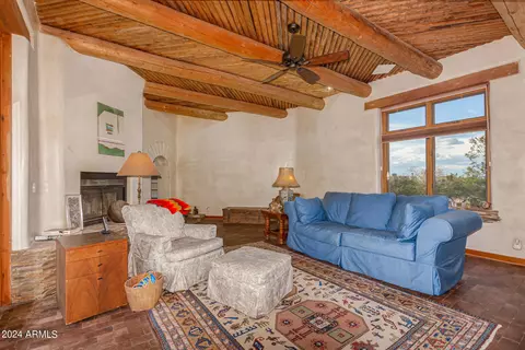 Living - 2215 E Siesta Dr, Phoenix, AZ 85042 photo 2 of 5