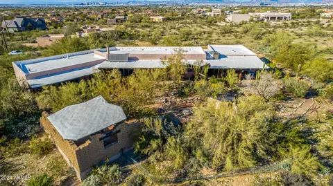 View/Area - 2215 E Siesta Dr, Phoenix, AZ 85042 photo 6 of 18
