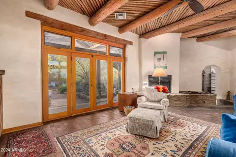Living - 2215 E Siesta Dr, Phoenix, AZ 85042 photo 1 of 5