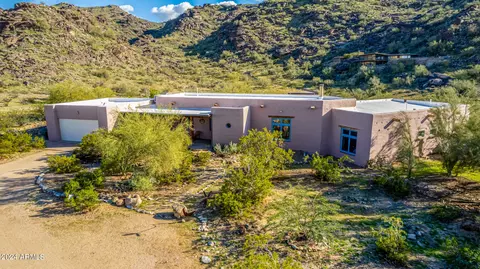 View/Area - 2215 E Siesta Dr, Phoenix, AZ 85042 photo 2 of 18