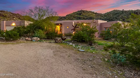 Exterior - 2215 E Siesta Dr, Phoenix, AZ 85042 photo 2 of 27