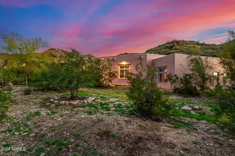 Exterior - 2215 E Siesta Dr, Phoenix, AZ 85042 photo 5 of 27