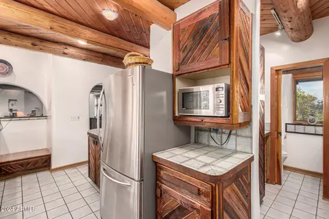 Kitchen - 2215 E Siesta Dr, Phoenix, AZ 85042 photo 2 of 6
