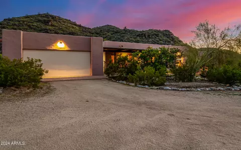Exterior - 2215 E Siesta Dr, Phoenix, AZ 85042 photo 4 of 27