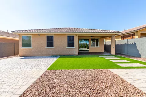 Exterior - 30813 N 25th Dr, Phoenix, AZ 85085 photo 13 of 14