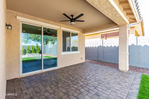 Exterior - 30813 N 25th Dr, Phoenix, AZ 85085 photo 8 of 14