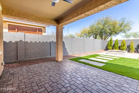 Exterior - 30813 N 25th Dr, Phoenix, AZ 85085 photo 7 of 14
