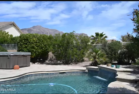 10181 E Petroglyph Pl, Gold Canyon, AZ 85118