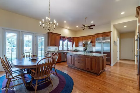 Kitchen - 4661 E Garnet Cir, Mesa, AZ 85206 photo 2 of 5