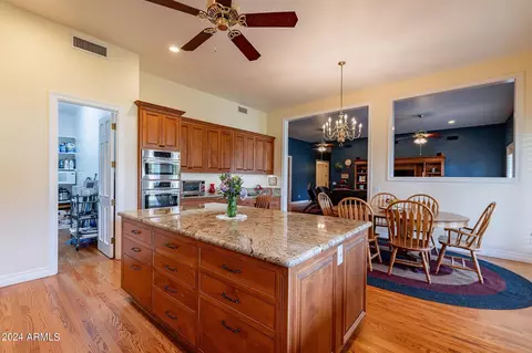 Kitchen - 4661 E Garnet Cir, Mesa, AZ 85206 photo 3 of 5