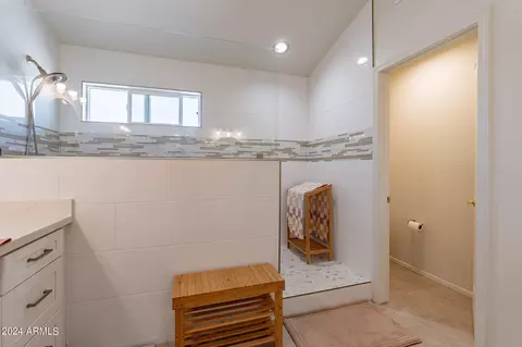 Bath - 2318 E Anchor Dr, Gilbert, AZ 85234 photo 3 of 5