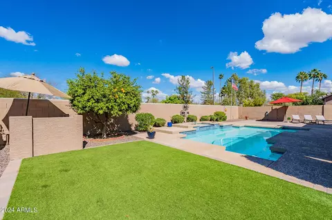 Exterior - 2318 E Anchor Dr, Gilbert, AZ 85234 photo 7 of 9