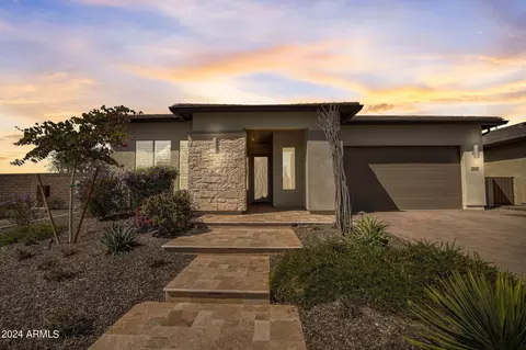 13452 W Red Hawk Dr, Peoria, AZ 85383