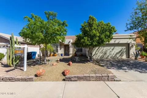 1910 E Behrend Dr, Phoenix, AZ 85024