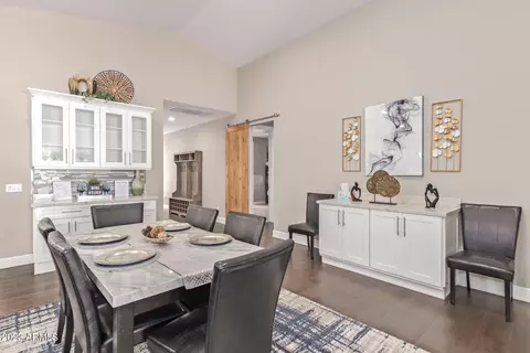 Dining - 4202 N 18th Pl, Phoenix, AZ 85016 photo 1 of 2