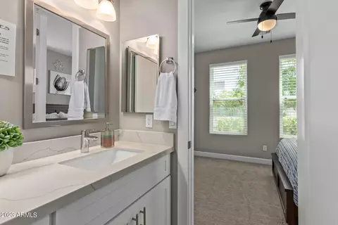 Bath - 4202 N 18th Pl, Phoenix, AZ 85016 photo 3 of 4