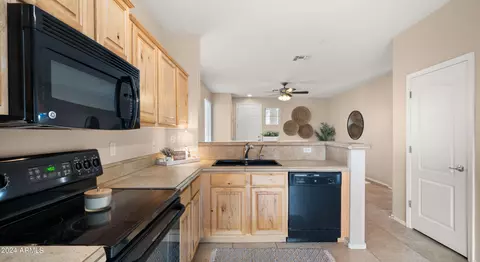 Kitchen - 3861 E Flower St, Gilbert, AZ 85298 photo 3 of 6