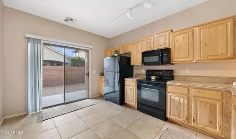 Kitchen - 3861 E Flower St, Gilbert, AZ 85298 photo 2 of 6