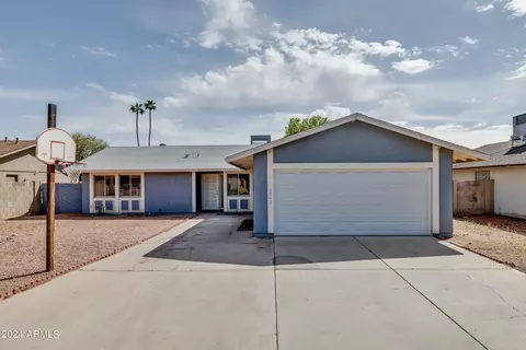 4543 W Solano Dr N, Glendale, AZ 85301