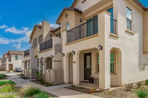 9902 E Wavelength Ave, Mesa, AZ 85212