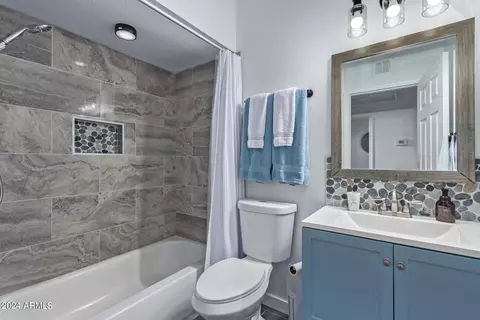 Bath - 170 E Guadalupe Rd #105, Gilbert, AZ 85234 photo 3 of 4